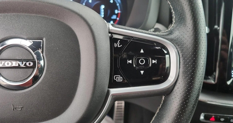 Volvo XC 60 cena 149900 przebieg: 90796, rok produkcji 2019 z Nysa małe 277